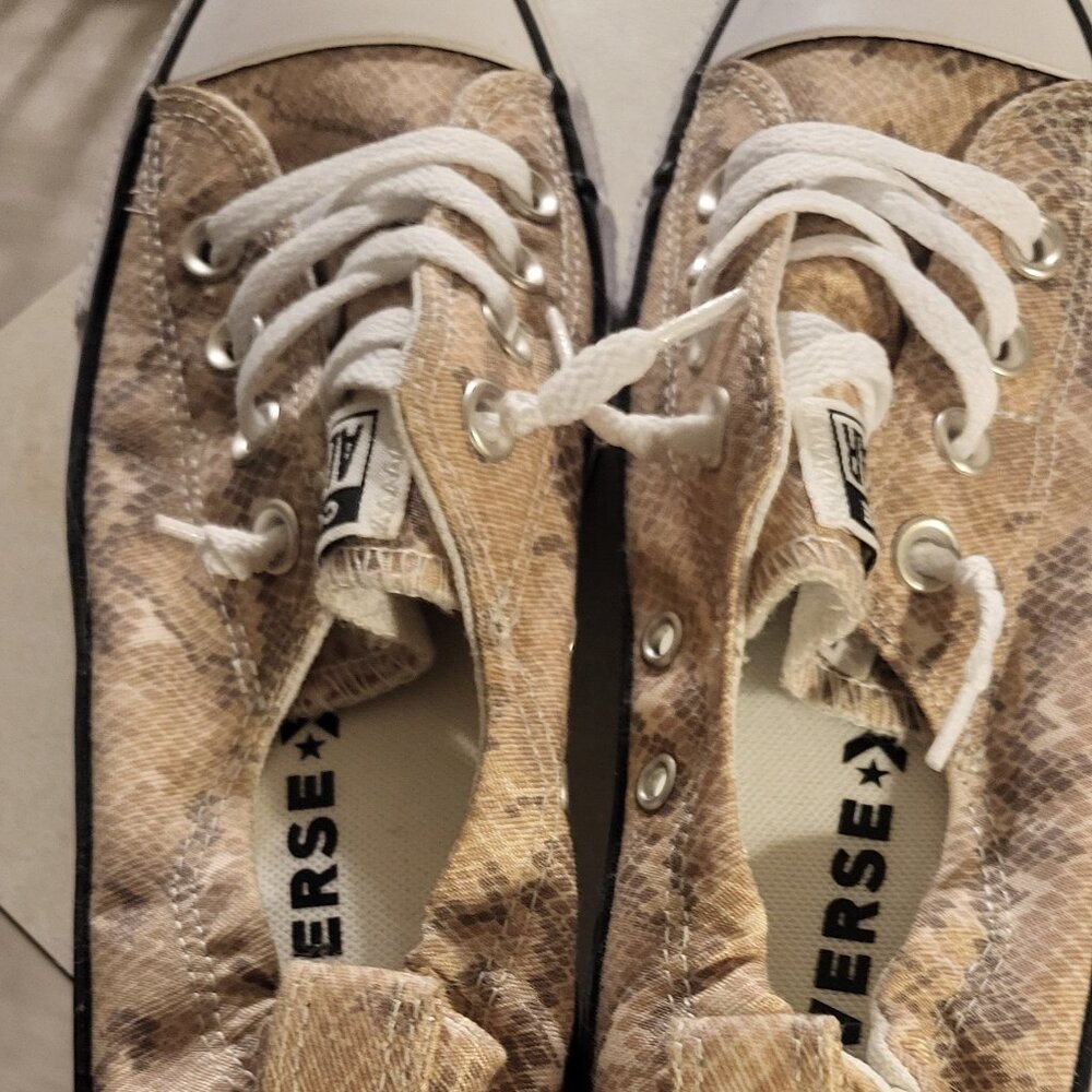 Converse